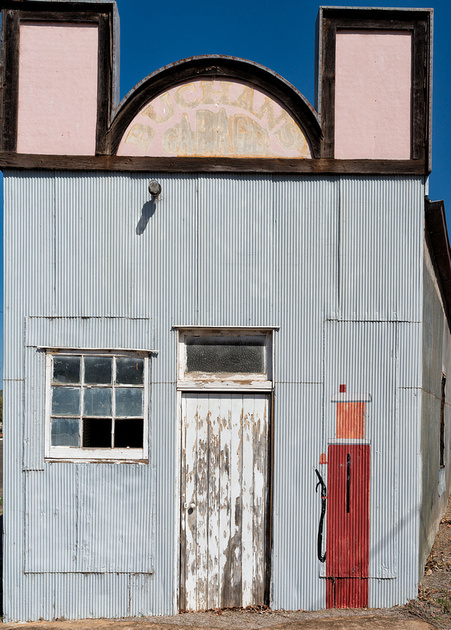 Old Garage, Augathella