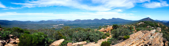 Wilpena Pound from Mt Ohlssen Bagge